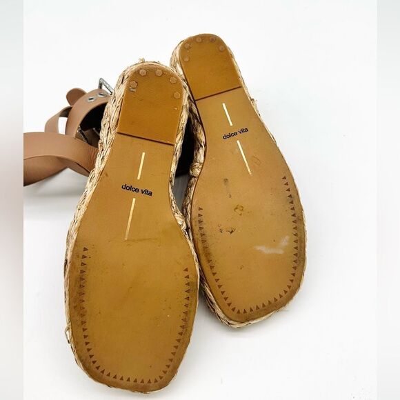 Dolce Vita
Cannes wedge sandal - Picture 5 of 7